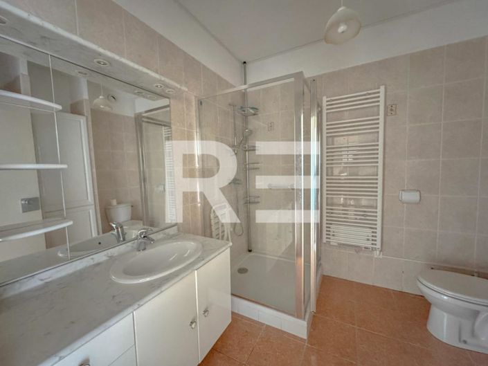 Image No.8-3 Bed Apartment for sale