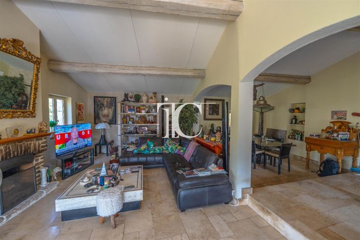 Image No.10-4 Bed House for sale