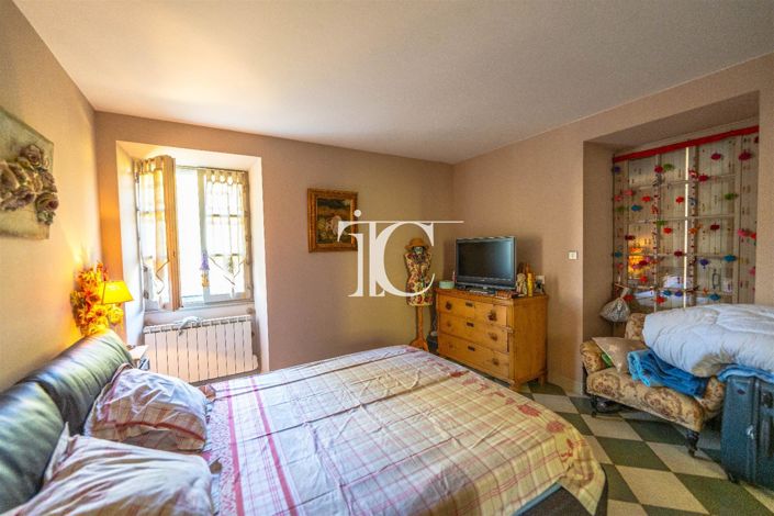 Image No.13-4 Bed House for sale