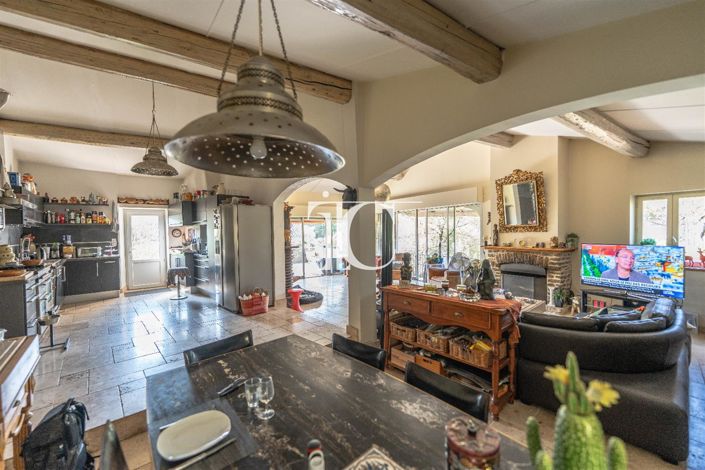 Image No.7-4 Bed House for sale