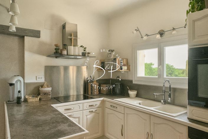 Image No.10-4 Bed House for sale