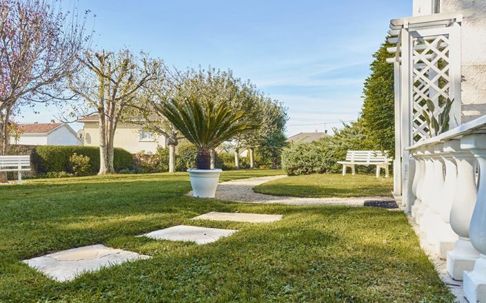 Image No.5-4 Bed House for sale