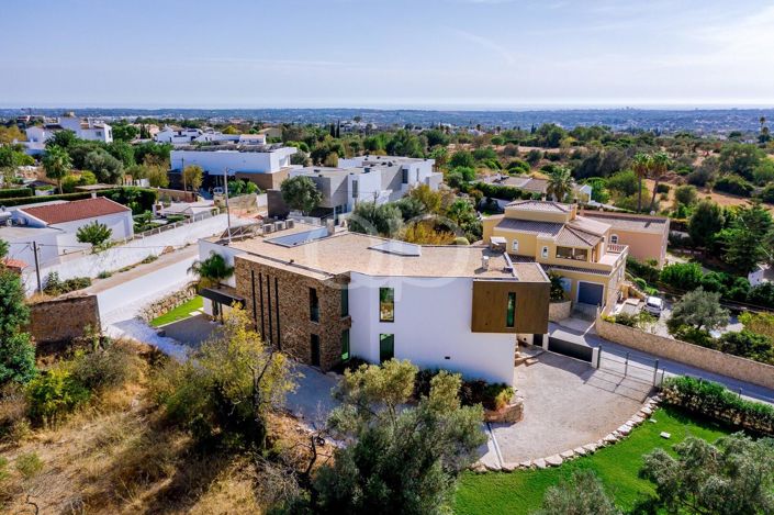 Image No.13-4 Bed House for sale