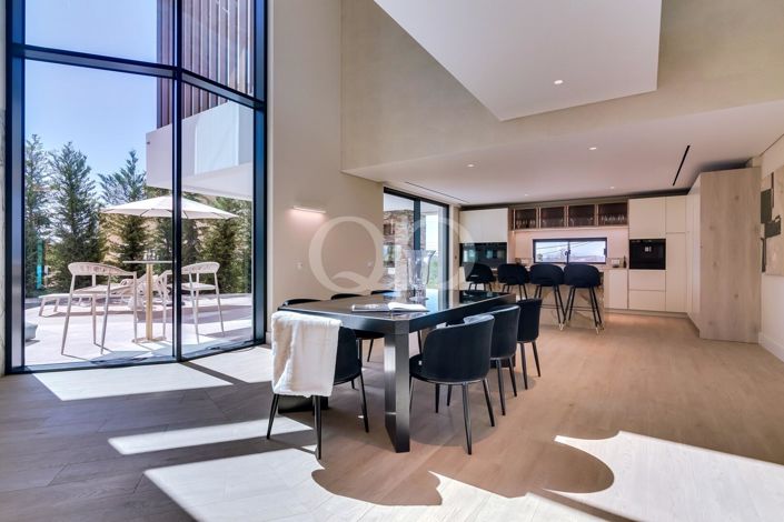 Image No.17-4 Bed House for sale