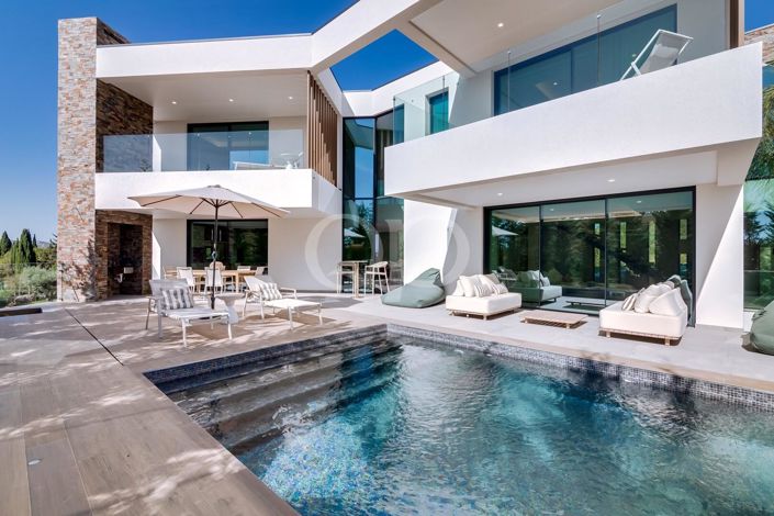 Image No.19-4 Bed House for sale