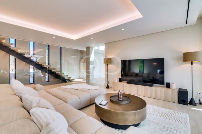 Image No.22-4 Bed House for sale