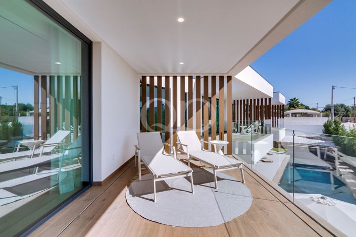 Image No.33-4 Bed House for sale