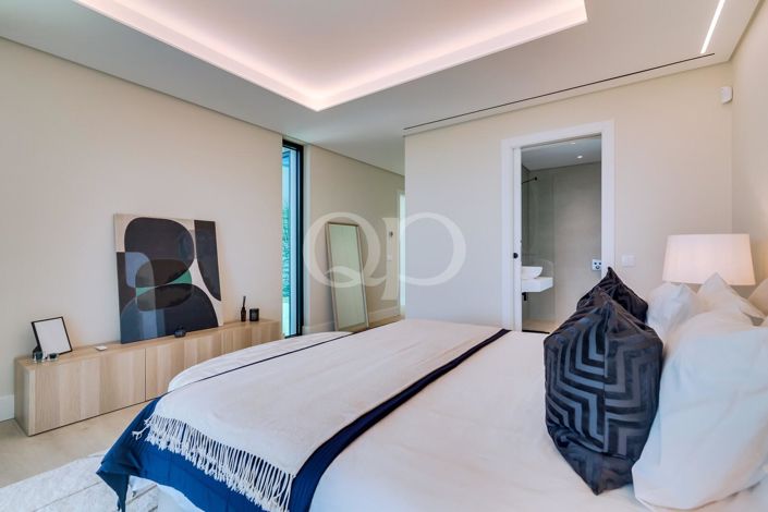 Image No.39-4 Bed House for sale