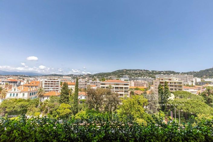 Image No.1-3 Bed Apartment for sale