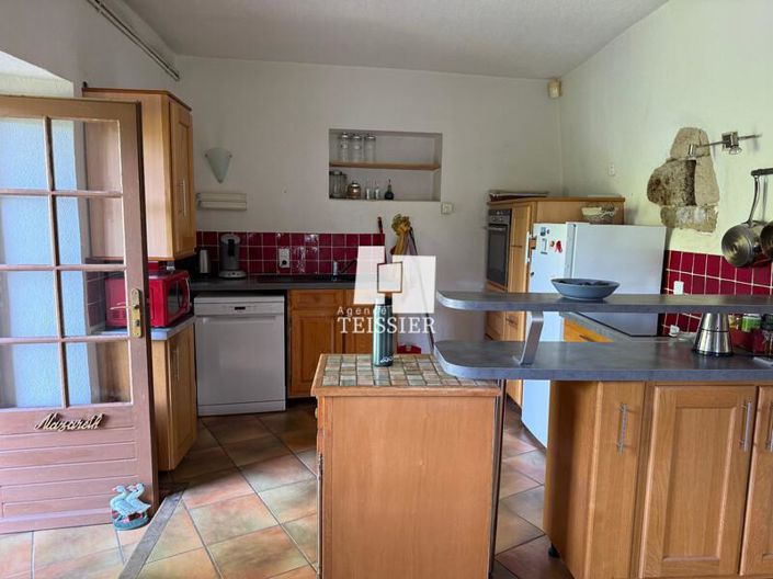 Image No.6-7 Bed House for sale