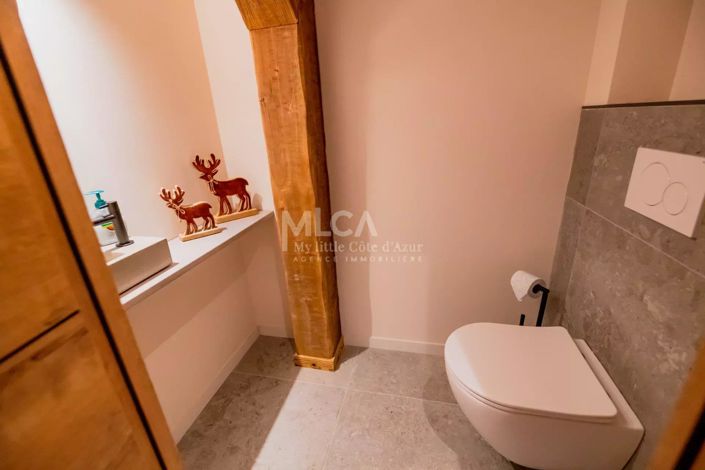 Image No.24-5 Bed House for sale