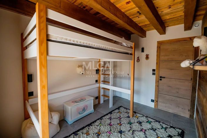 Image No.25-5 Bed House for sale