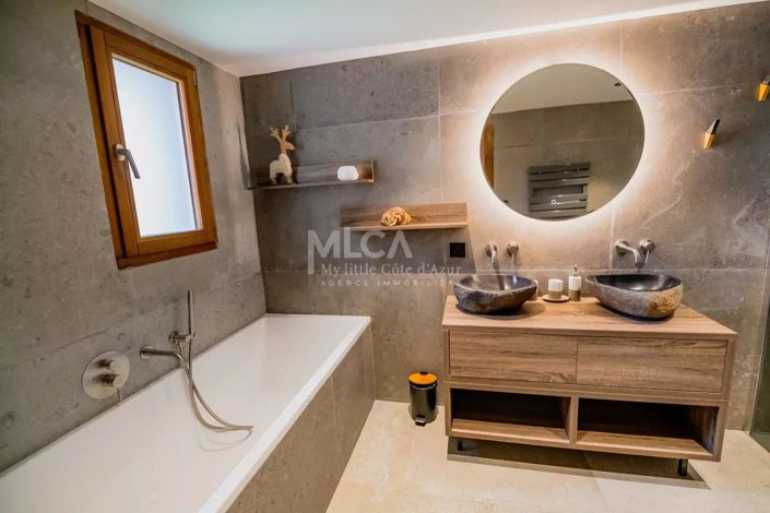 Image No.32-5 Bed House for sale