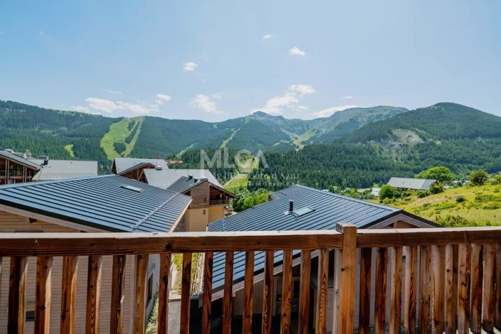 Image No.35-5 Bed House for sale