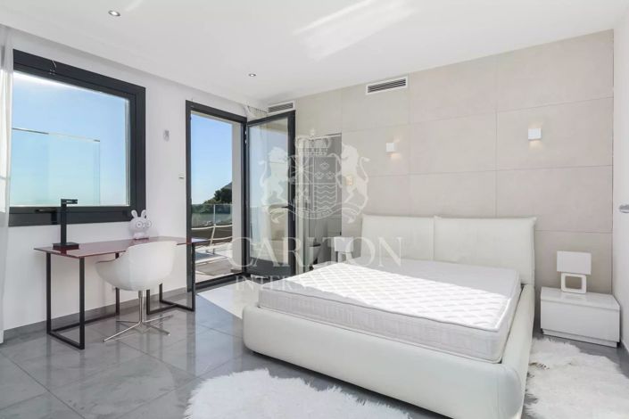 Image No.16-4 Bed House for sale