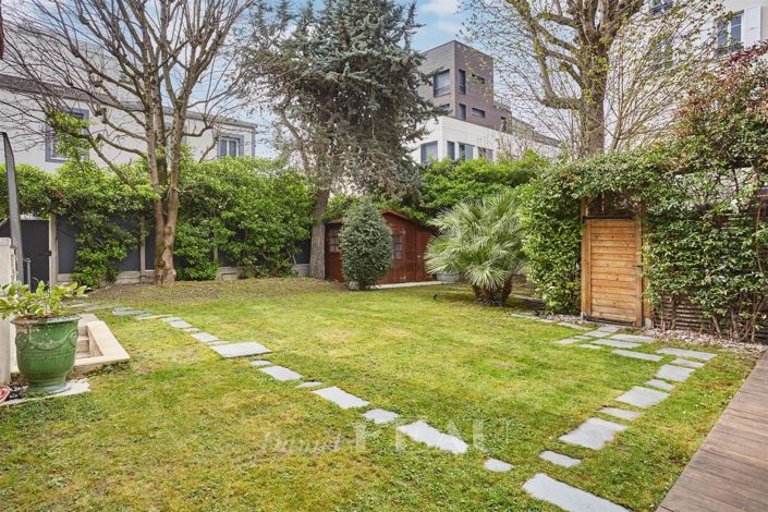 Image No.2-5 Bed House for sale