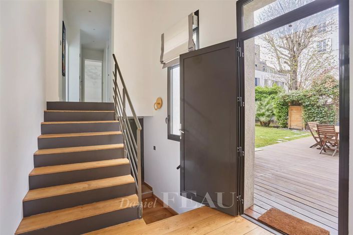 Image No.21-5 Bed House for sale