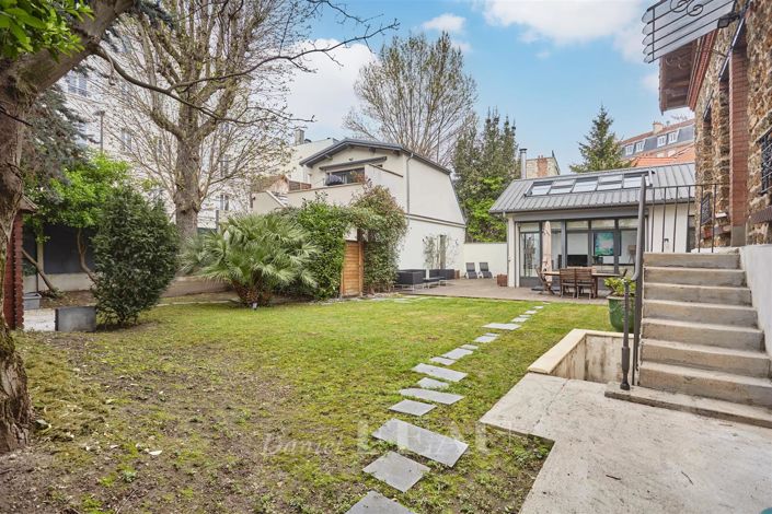 Image No.29-5 Bed House for sale