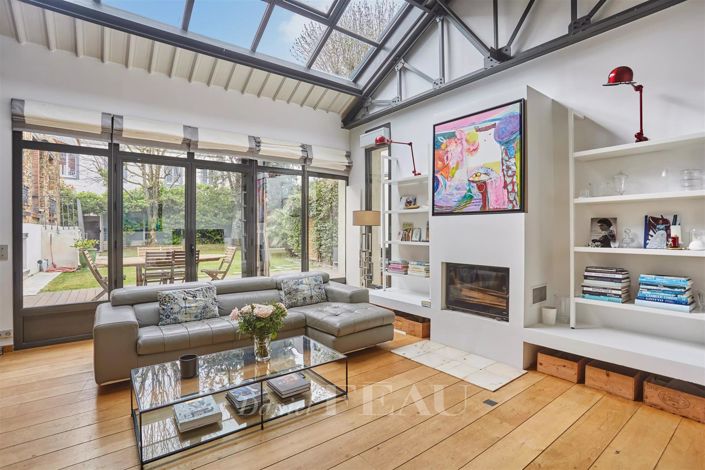 Image No.35-5 Bed House for sale