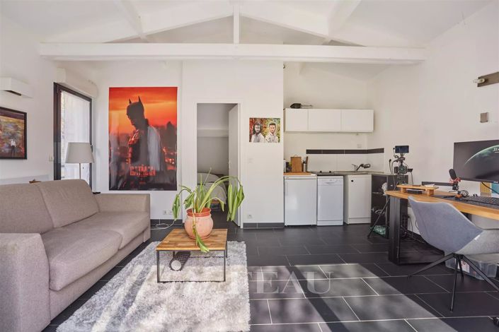 Image No.42-5 Bed House for sale