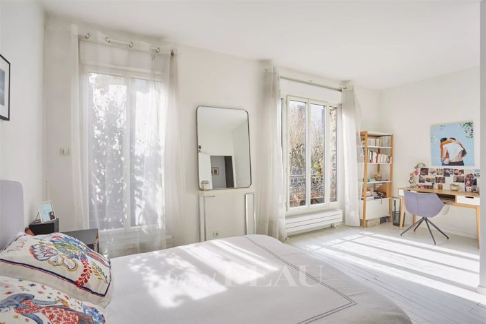 Image No.5-5 Bed House for sale