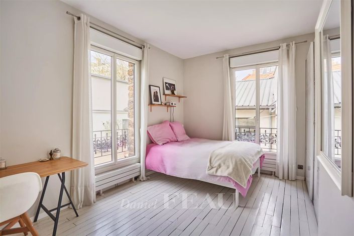 Image No.7-5 Bed House for sale