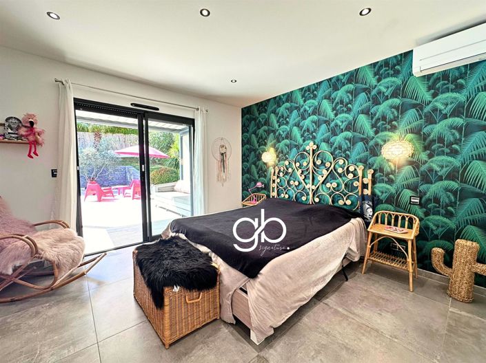 Image No.10-5 Bed House for sale