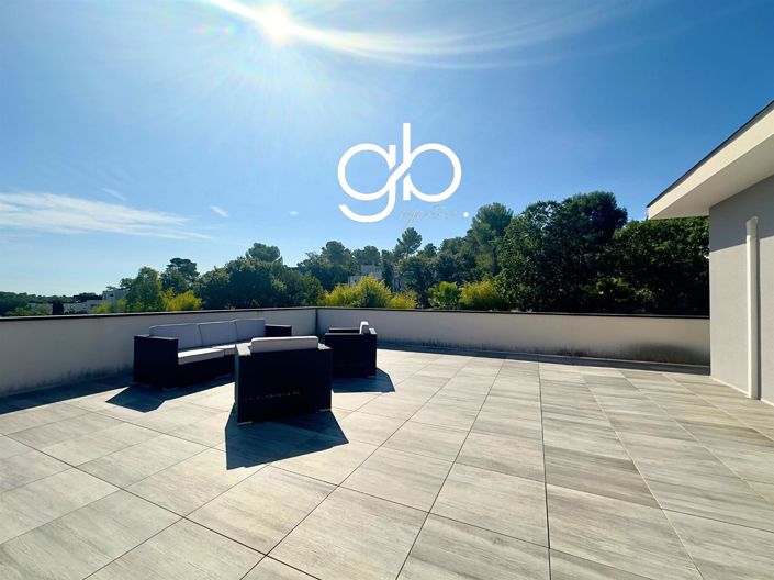 Image No.5-5 Bed House for sale