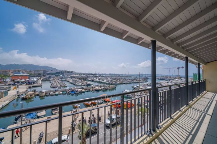 Image No.11-3 Bed Apartment for sale