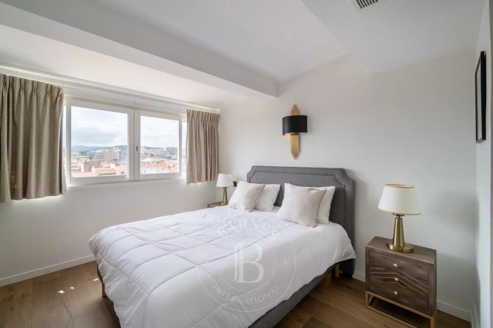 Image No.14-3 Bed Apartment for sale