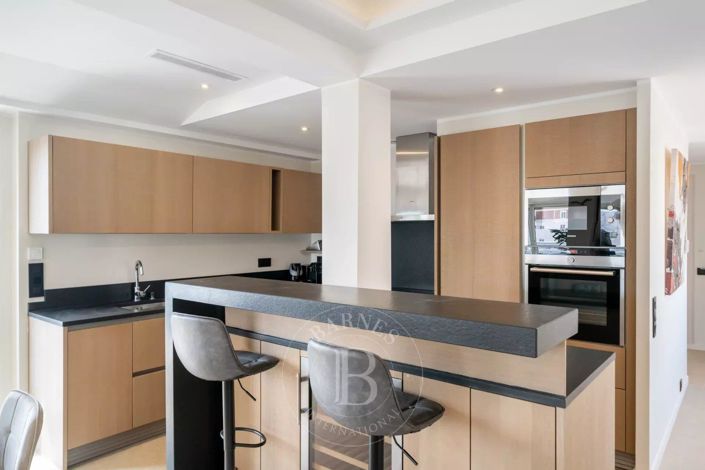 Image No.19-3 Bed Apartment for sale