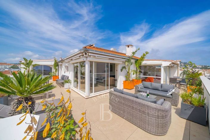 Image No.3-3 Bed Apartment for sale