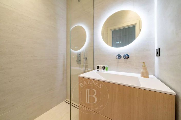 Image No.9-3 Bed Apartment for sale