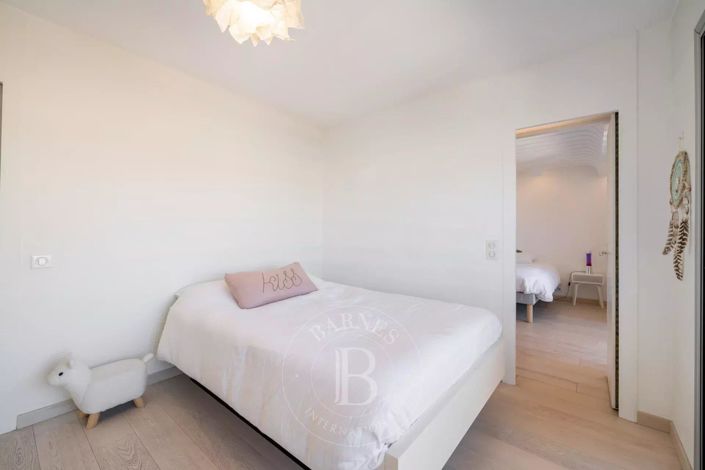 Image No.13-3 Bed Apartment for sale