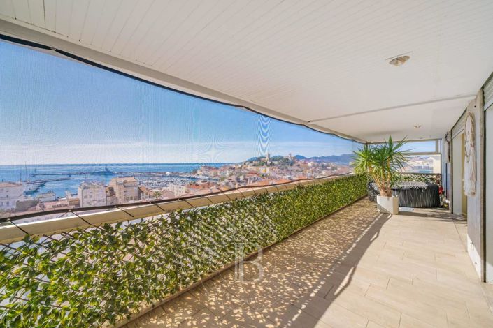 Image No.20-3 Bed Apartment for sale