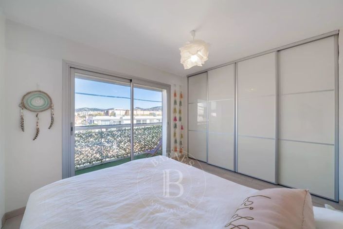 Image No.7-3 Bed Apartment for sale