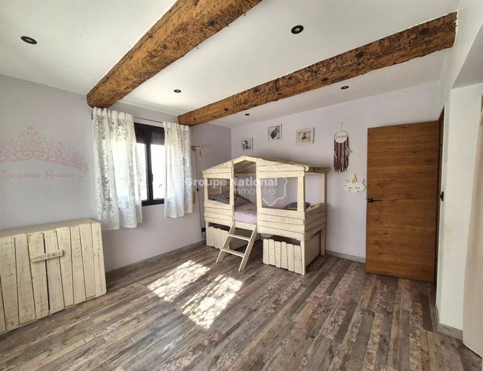 Image No.17-4 Bed House for sale