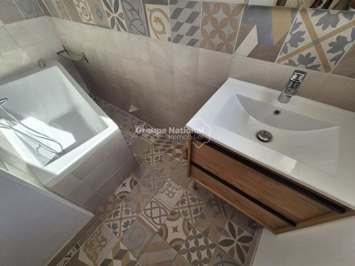 Image No.18-4 Bed House for sale