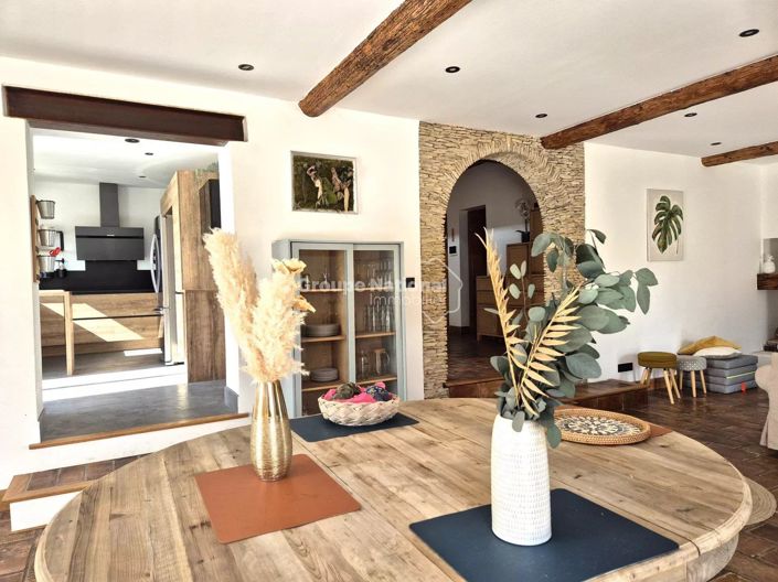 Image No.25-4 Bed House for sale