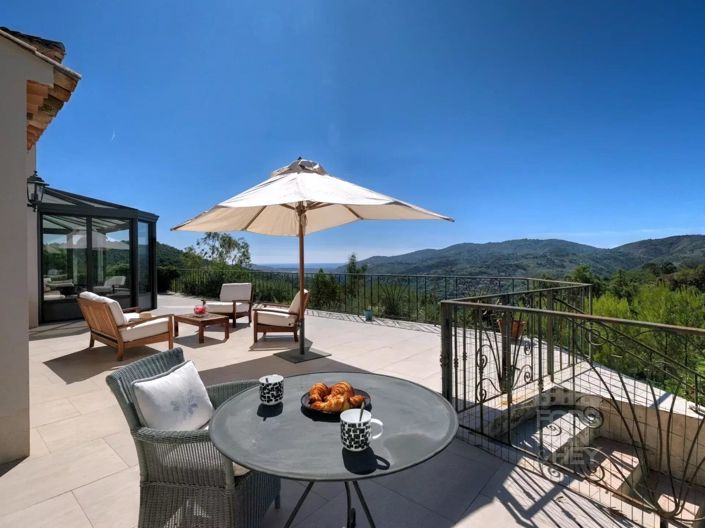 Image No.3-4 Bed House for sale