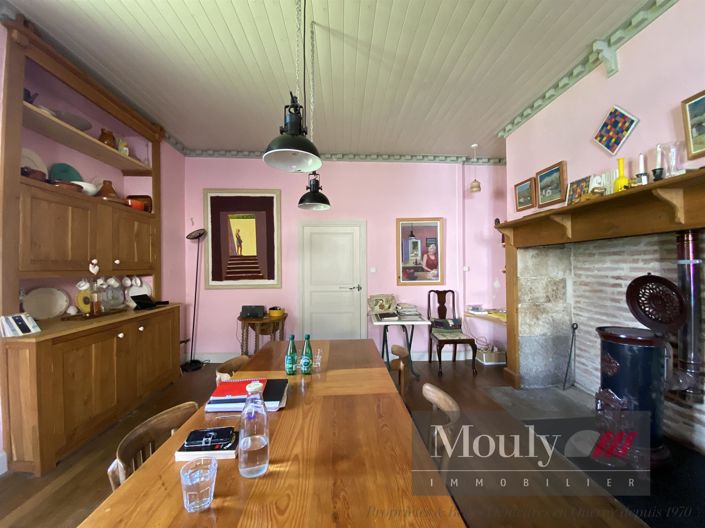 Image No.6-5 Bed House for sale