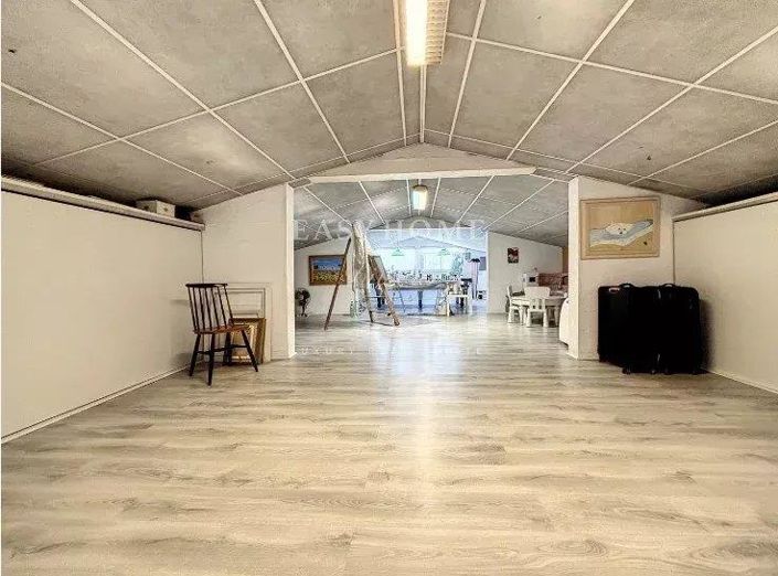 Image No.10-5 Bed House for sale