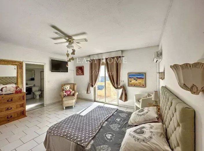 Image No.11-5 Bed House for sale