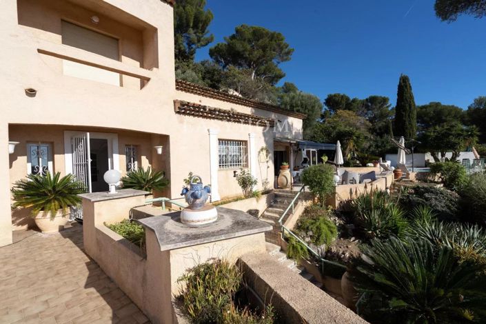 Image No.22-5 Bed House for sale