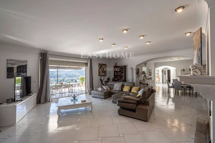 Image No.4-5 Bed House for sale