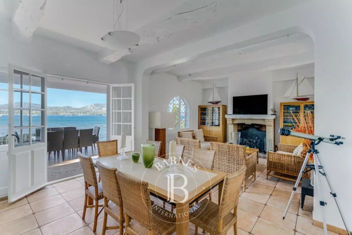 Image No.6-5 Bed House for sale