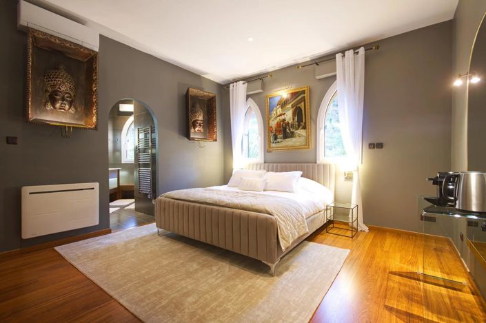 Image No.15-6 Bed House for sale