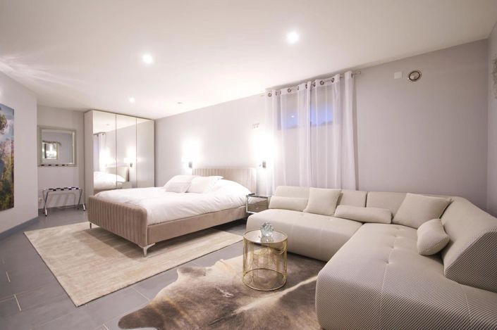 Image No.16-6 Bed House for sale