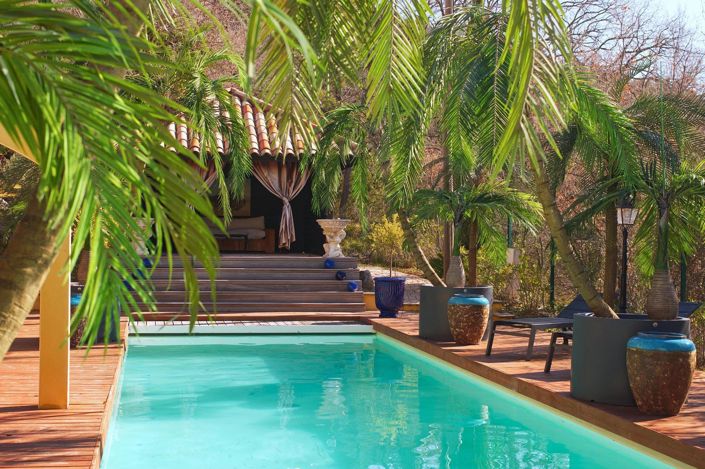 Image No.5-6 Bed House for sale