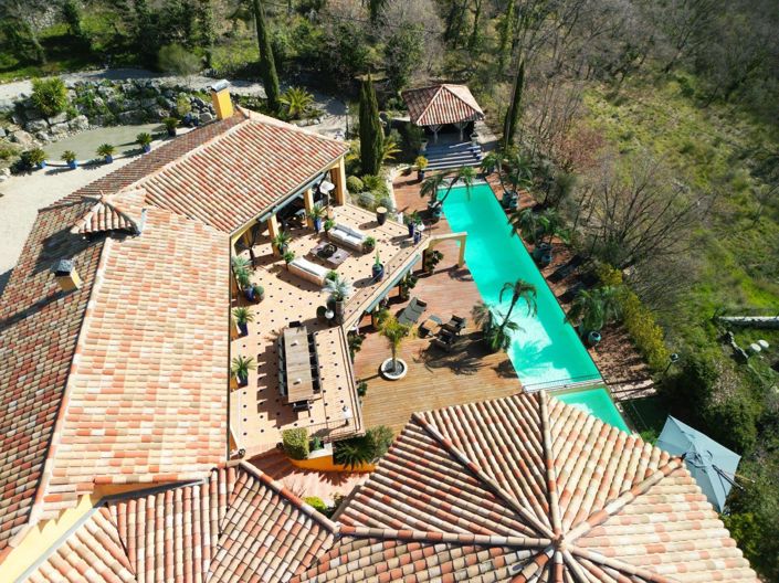 Image No.6-6 Bed House for sale